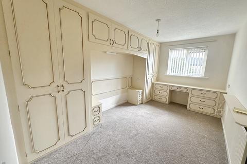 1 bedroom flat for sale, Wentloog Road, Rumney, Cardiff. CF3