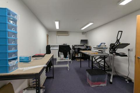 Industrial unit to rent, Unit 4, Capital Park, Godalming, GU8 5TJ