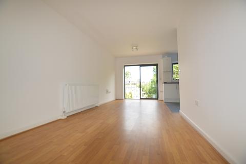 2 bedroom flat to rent, Lennard Road Croydon CR0