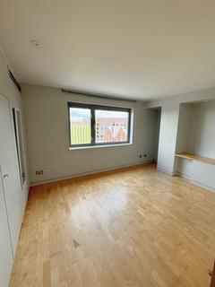 1 bedroom flat to rent, Hawley Crescent, London NW1
