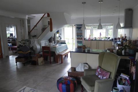 3 bedroom chalet for sale, Sunny Close, Goring-By-Sea, Worthing, West Sussex