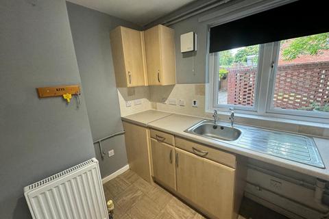 2 bedroom apartment to rent, 36 Chadwick Close, Wolverhampton, WV4