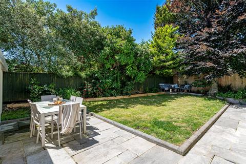 Garden Cottage Brookside Road, Kingston Gorse, Littlehampton, BN16 1SE
