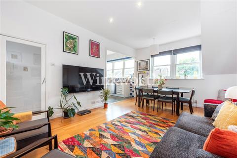 49c Adolphus Road, London, N4 2AX