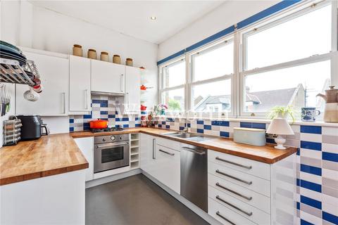 49c Adolphus Road, London, N4 2AX