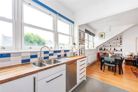 49c Adolphus Road, London, N4 2AX