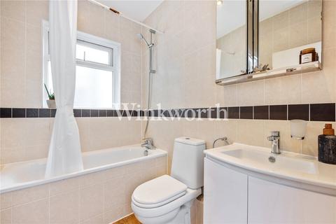 49c Adolphus Road, London, N4 2AX