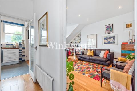 49c Adolphus Road, London, N4 2AX