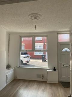 2 bedroom terraced house to rent, Dundonald Street, Birkenhead CH41