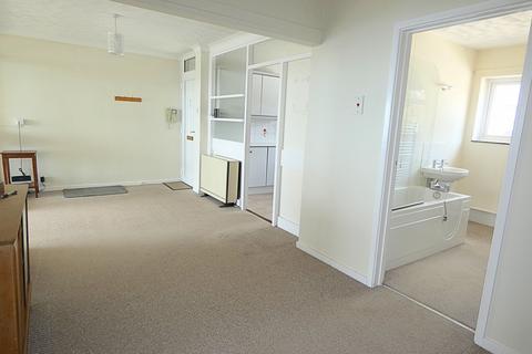 3 bedroom flat for sale, Coast Road, CO58QF