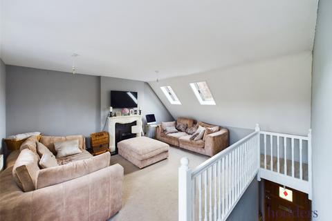 2 bedroom end of terrace house for sale, Hatch Farm Mews, Addlestone, Surrey, KT15