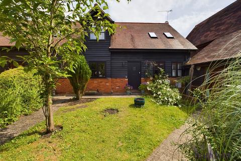 2 bedroom house for sale, Hatch Farm Mews, Addlestone, Surrey, KT15