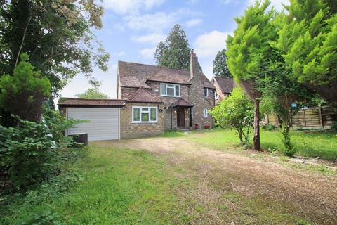 8 bedroom detached house to rent, Warren Road, Ickenham, UXBRIDGE, Greater London