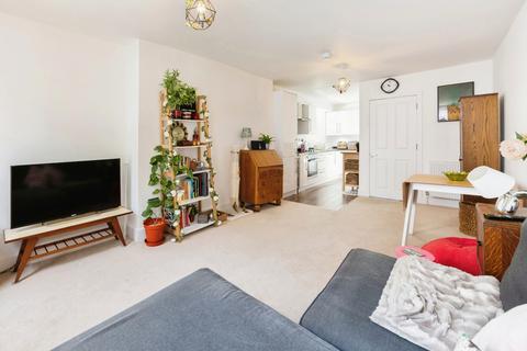 2 bedroom maisonette for sale, Church Yard, Ashford, Kent