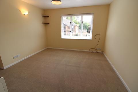 67 Bornedene, Potters Bar, EN6 3EN