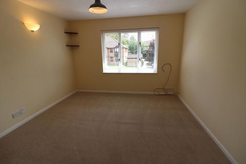 67 Bornedene, Potters Bar, EN6 3EN
