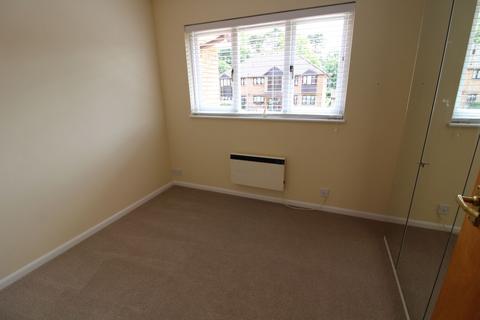 67 Bornedene, Potters Bar, EN6 3EN