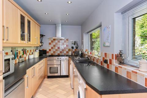 5 bedroom end of terrace house for sale, Elmfield Road, Huddersfield, HD2