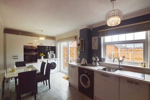 2 bedroom terraced house for sale, 41 Dunton Knoll, Irvine, KA12 0RY