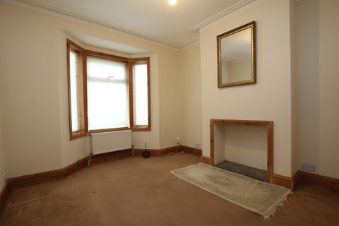 3 bedroom terraced house to rent, Maxwell Street, Town Centre, SN1