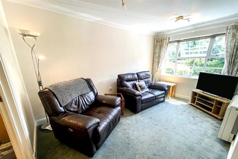 2 bedroom apartment for sale, London Road, Surrey GU15