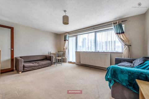 2 bedroom flat for sale, Chantry Close, Windsor, Berkshire, SL4 5EP