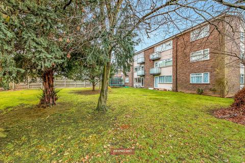 20 Chantry Close, Windsor, SL4 5EP