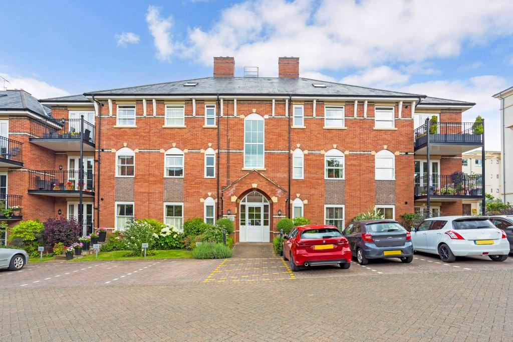 21 Cedar Court