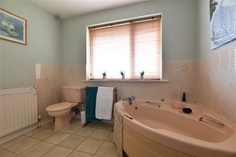 103 Grasmere Road, Royton, Oldham, OL2 6SW