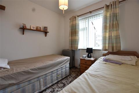 103 Grasmere Road, Royton, Oldham, OL2 6SW
