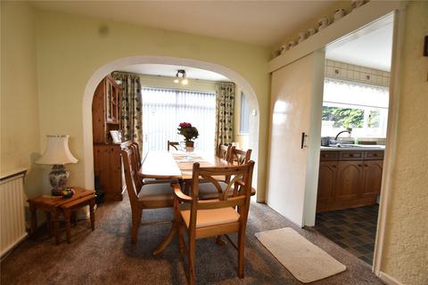 103 Grasmere Road, Royton, Oldham, OL2 6SW
