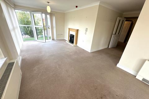 2 bedroom flat for sale, Chestnut Grange, Burton-on-Trent, DE14