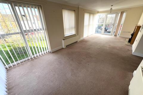 2 bedroom flat for sale, Chestnut Grange, Burton-on-Trent, DE14