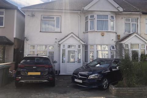 2 bedroom end of terrace house to rent, Kingsbury,  Brent,  NW9