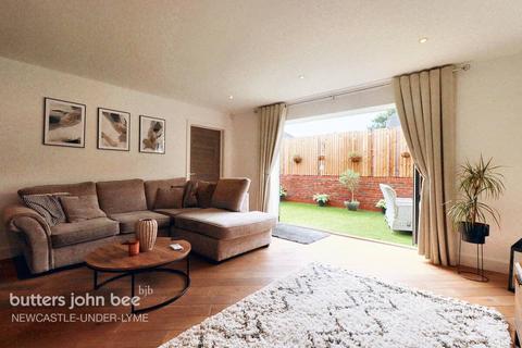 4 bedroom detached house for sale, Crewe Road, Crewe