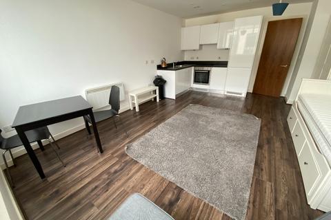 Studio to rent, The Strand, Liverpool L2