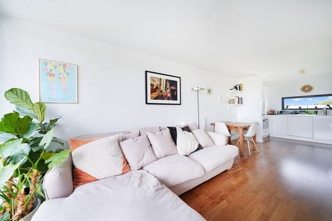 2 bedroom apartment to rent, Acer Road, London, E8