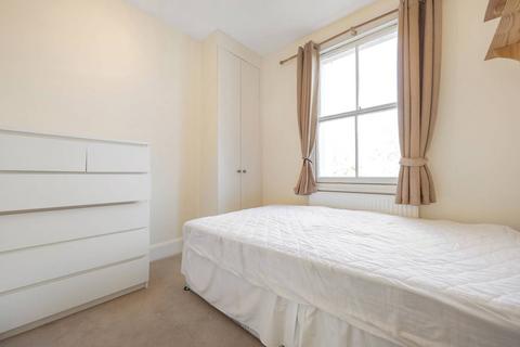 2 bedroom flat to rent, St Johns Hill, St John's Hill, London, SW11