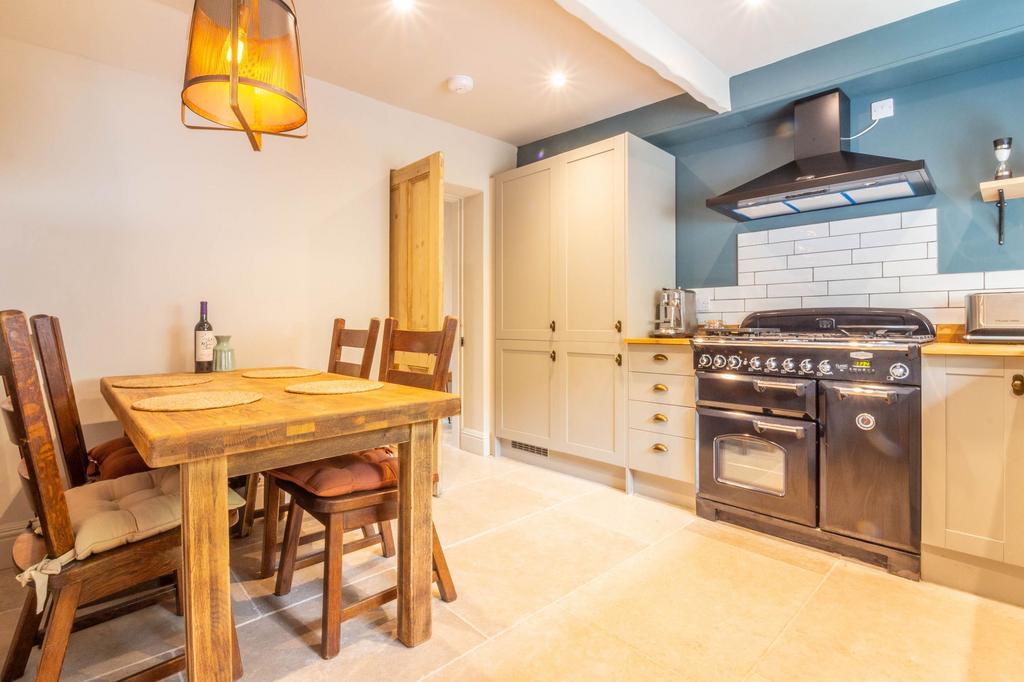 Kitchen diner