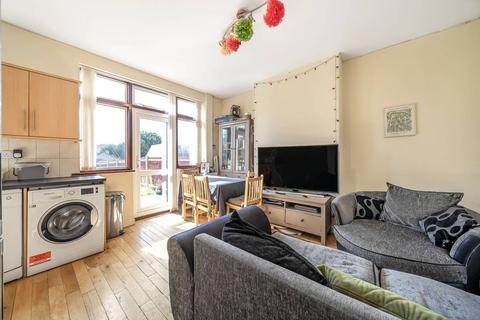 4 bedroom terraced house to rent, Fishponds Road, Tooting Bec, London, SW17