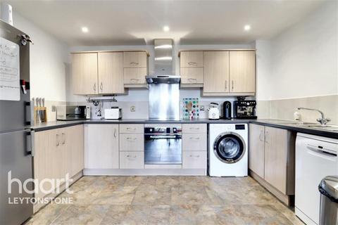 2 bedroom flat to rent, Nexus Court, Leytonstone, E11