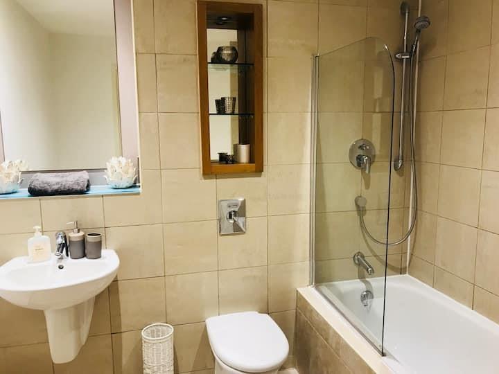 Bathroom T202407191118.jpg