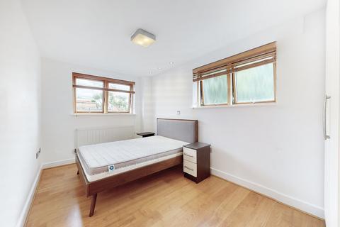 2 bedroom flat to rent, Commercial Road, London E1