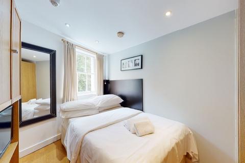 Studio to rent, Cartwright Gardens