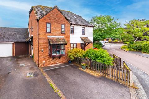 2 bedroom semi-detached house for sale, Ashbee Close Snodland