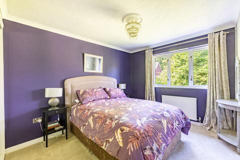 27 Ash Close, Lingfield, RH7 6HQ