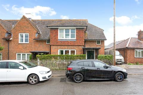 2 bedroom retirement property for sale, St. Marys Court, Beaconsfield, Buckinghamshire, HP9