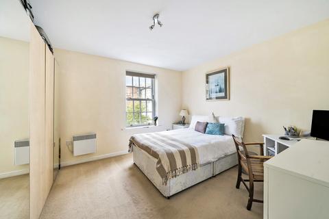 20, St James House Harescombe Drive, Gloucester, GL1 3LE