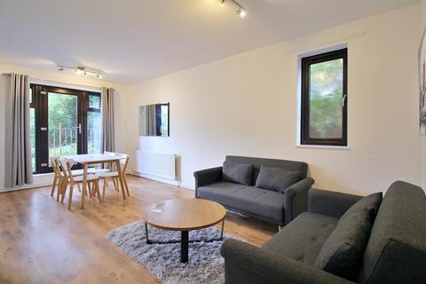 2 bedroom flat for sale, Westleigh Court -, Nether Street, London