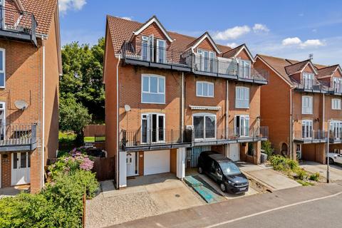 4 bedroom end of terrace house for sale, Battery Point, Hythe, CT21